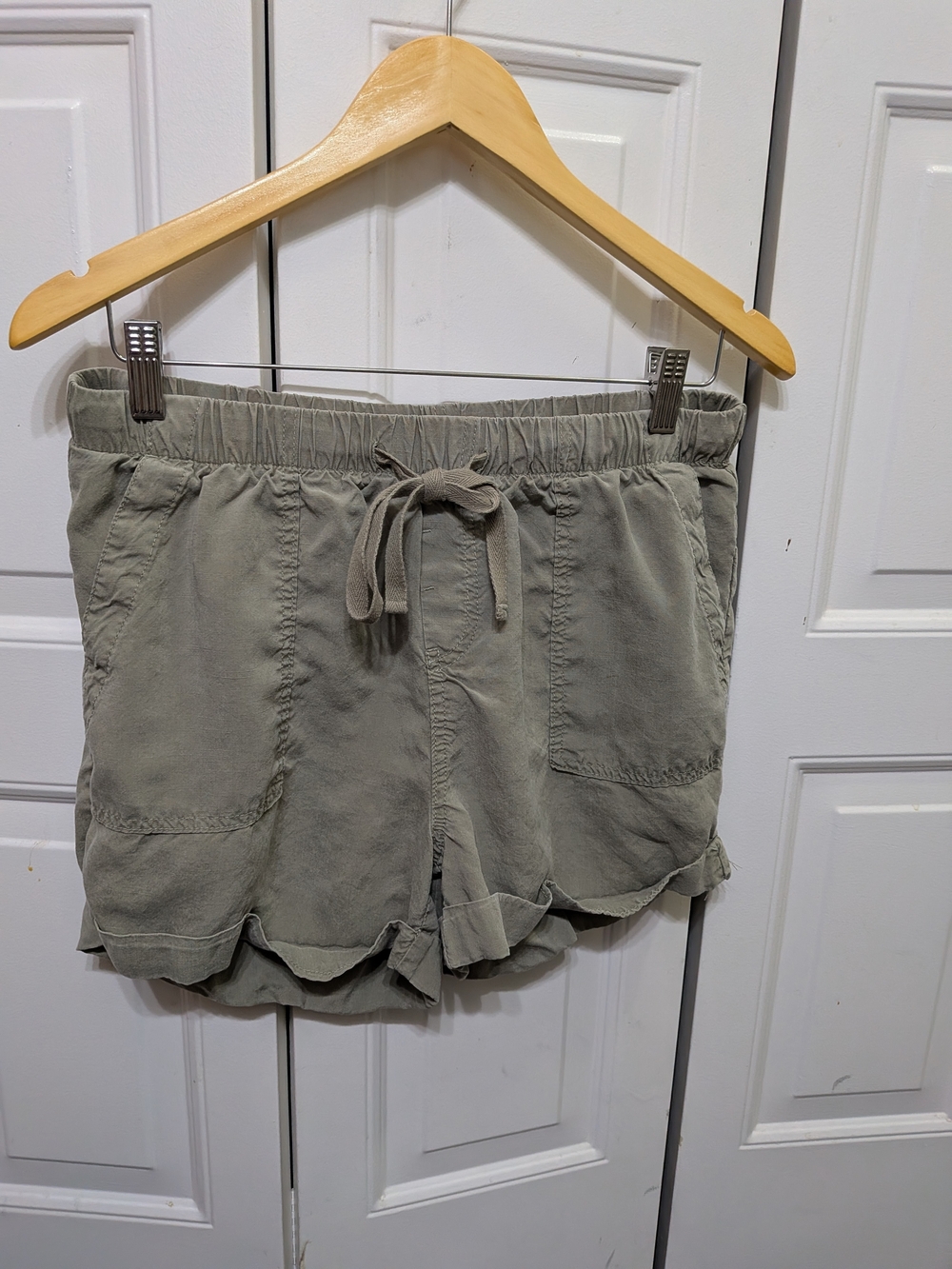Workshop | Olive Green Casual Shorts